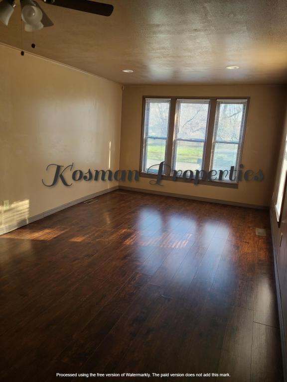 Photo - 1019 E 15th St