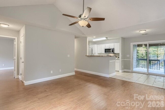 Photo - 431 Cedarcroft Dr