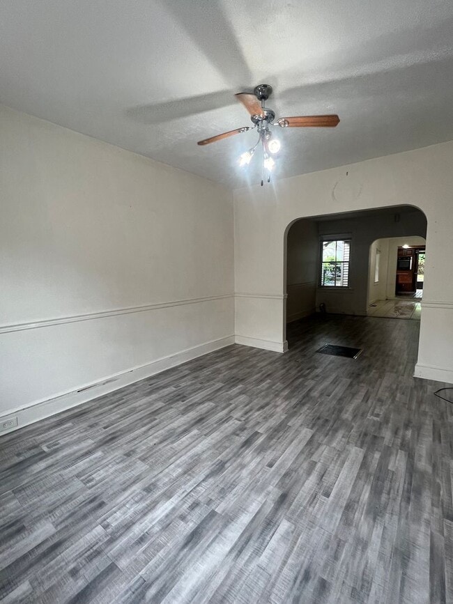 Photo - Spacious 3 Bedroom House Available Now!