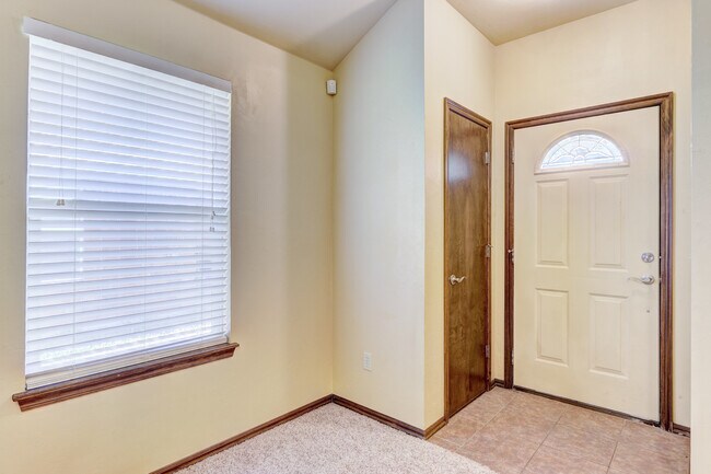 Photo - 1726 W Palm Pl