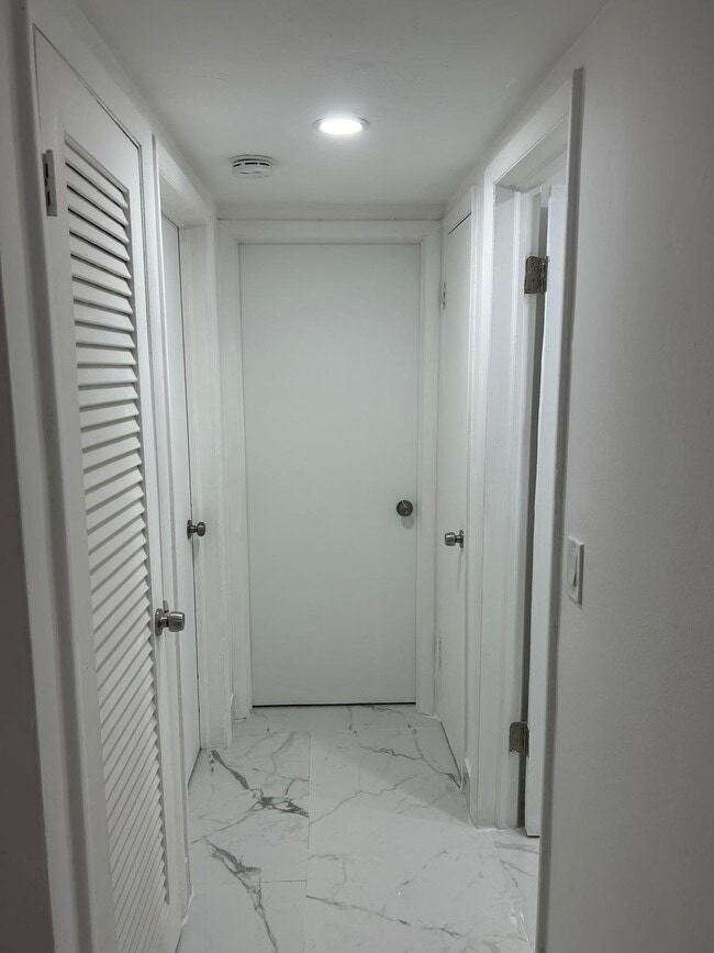 Photo - 1555 NE 129 ST NORTH MIAMI FL