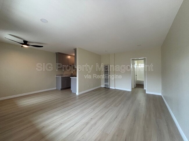 Photo - Windsor, 526
