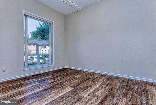 Photo - 8467 Ivy Glen Ct