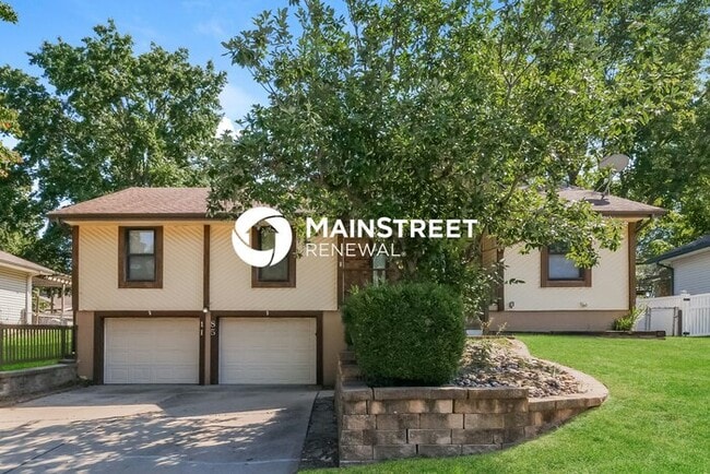 Building Photo - 3 Bedroom Pet-Friendly Home in INDEPENDENC...