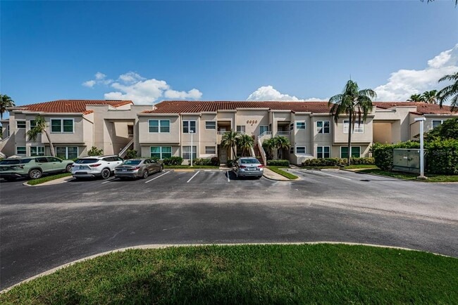6020 Bahia Del Mar Cir N Unit 226
