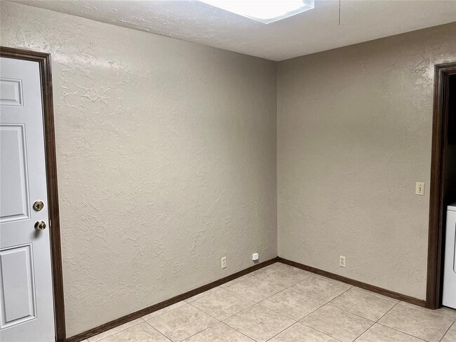 Photo - 1344 Meadow Ln Unit 3