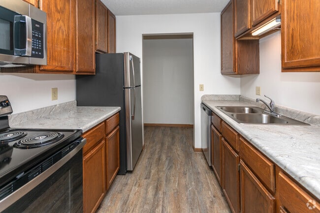 2BR, 2BA - 1,085SF - Kitchen