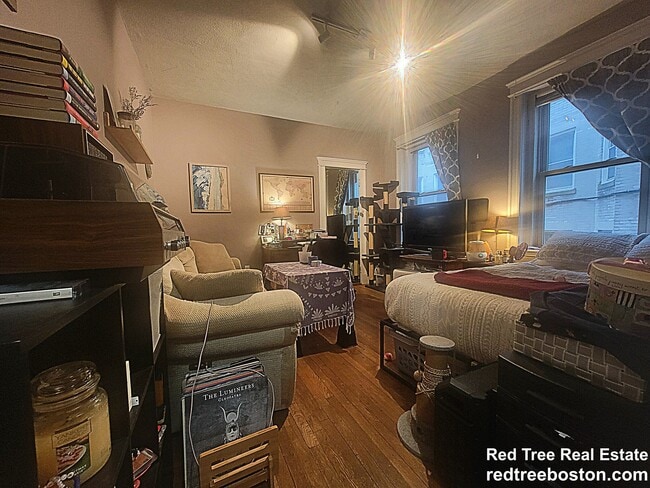 Photo - 9 Colborne Rd