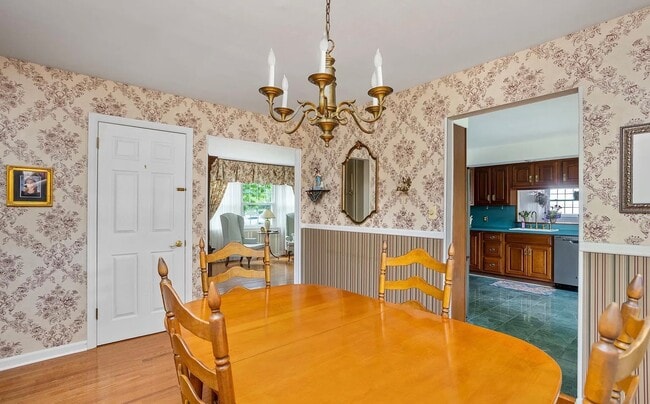 Photo - 3847 Quakerbridge Rd