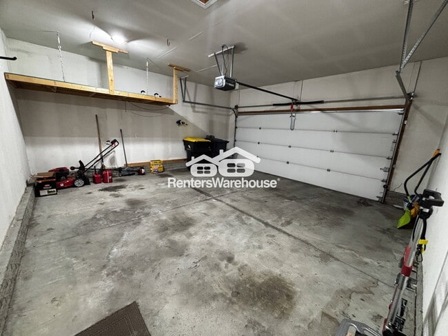 Photo - 330 NE Cardinal Ln