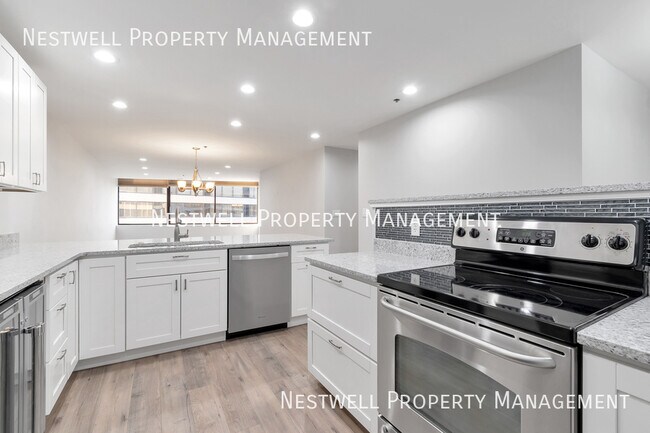 Building Photo - 48 W Broadway-1403N Unit 1403N Rental