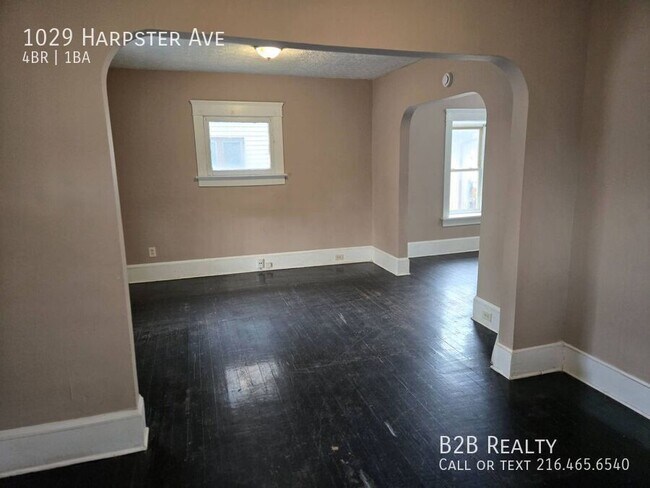 Photo - 1029 Harpster Ave