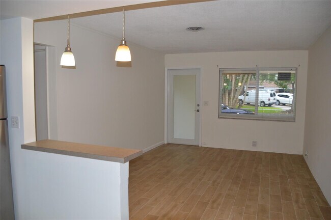 Photo - 4303 NW 20th Ave Unit 1