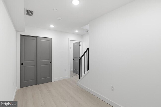 Photo - 1005 W Orleans St