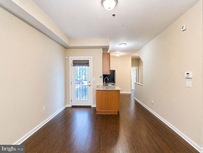 Photo - 1618 Page St