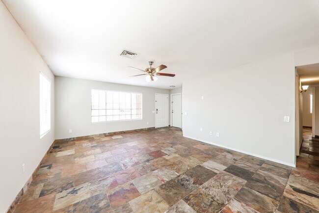 3310 W Rose Garden Ln