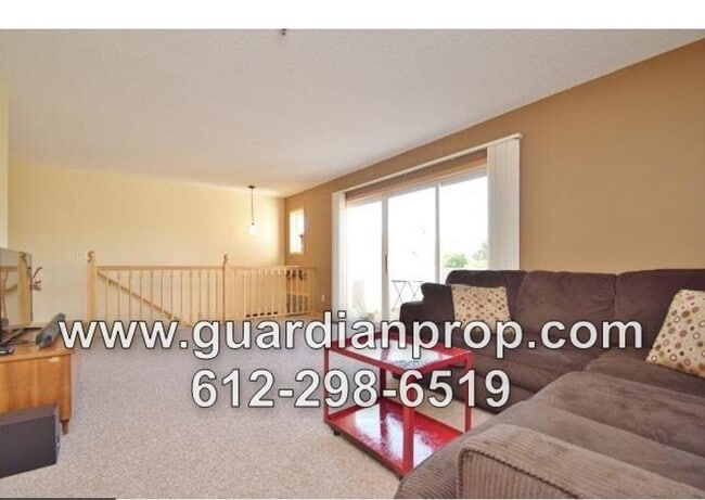 Photo - Rosemount Townhouse Available Now, Open Fl...