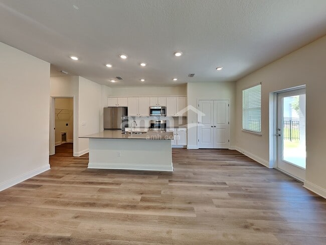 Photo - 1084 Grafton Ridge Dr
