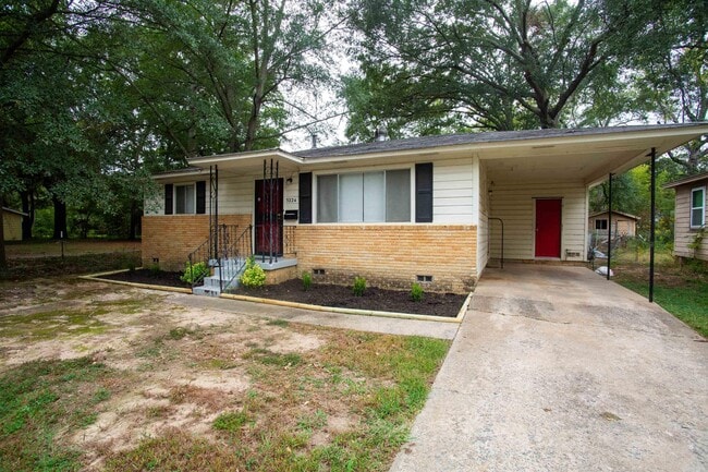Photo - 3224 Wynne St