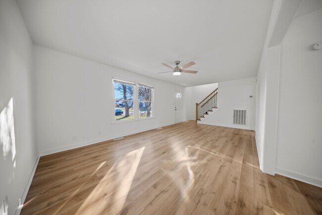 Photo - 3 Bedroom 2 Full Bath Home For Rent near Post!