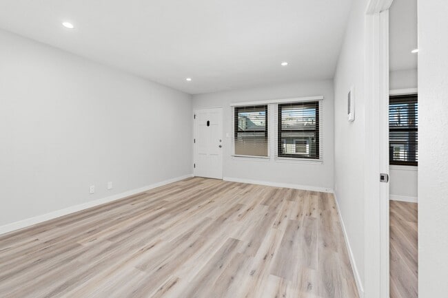 Photo - HILLCREST GREAT RENOVATED ONE BEDROOM APARTMENT. Unit 1827