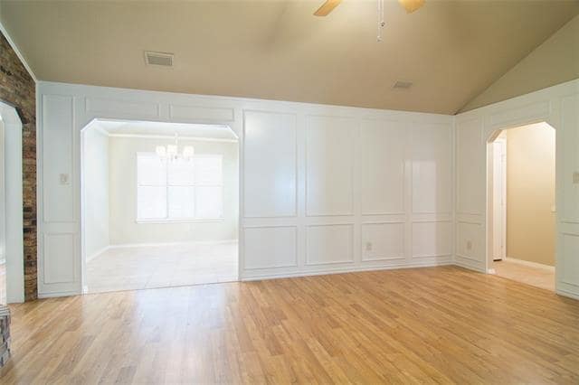 Photo - 120 Marseille Dr