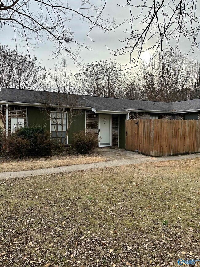 127 Westscott Dr Townhome Townhome Rental in Madison AL