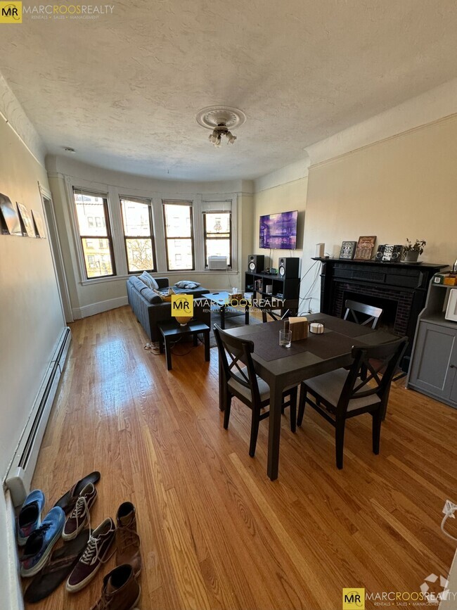 Building Photo - 531 Beacon St Unit 3 Rental