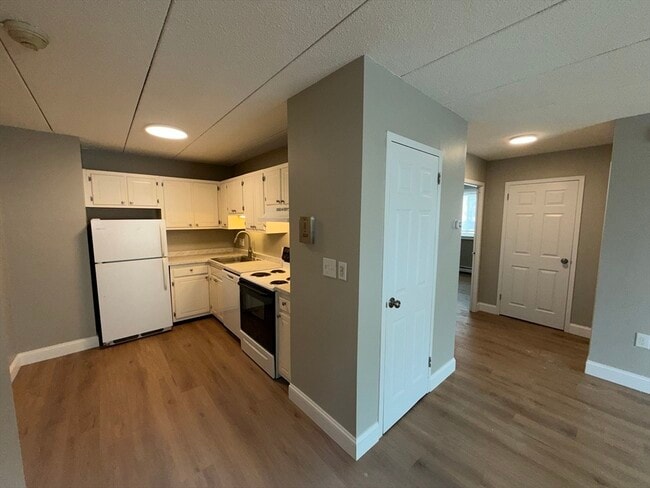 Photo - 4 Hawes St Unit 13