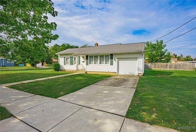 Photo - 1088 98th St