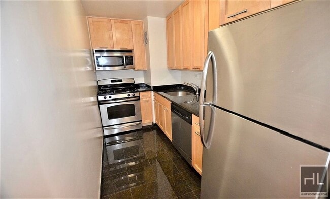 EAST 49 STREET - EAST 49 STREET Apartment Unit 9B