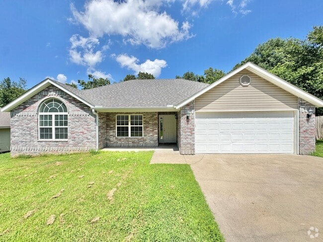 Building Photo - Remodeled 3 bedroom 2 bath home, all new! ...