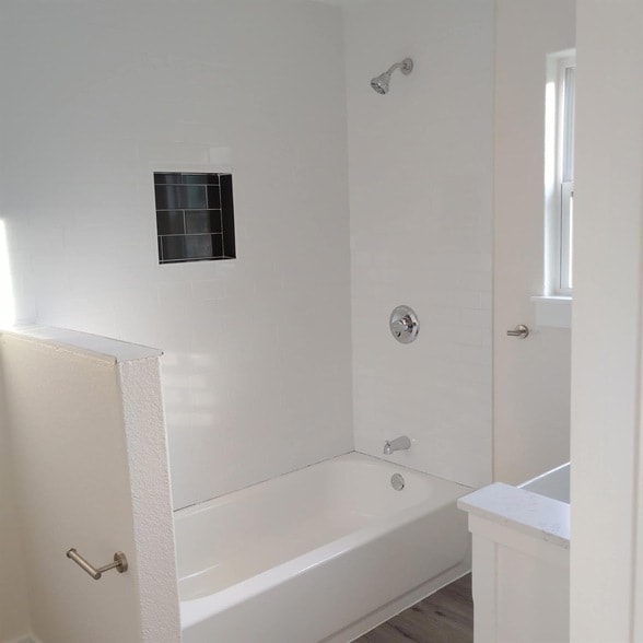 Photo - 928 E Cameron Ave