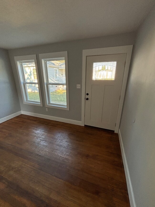 Photo - 229 13th St S