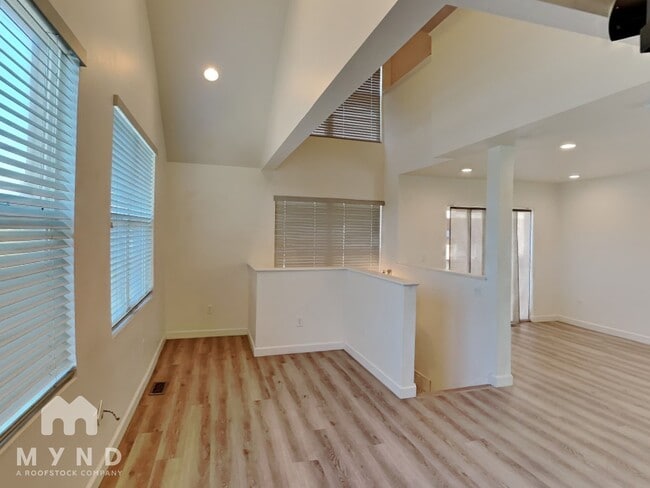 Photo - 512 Henry St