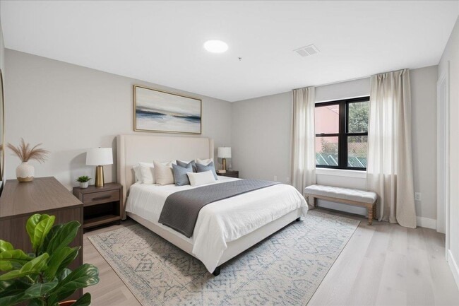 Photo - 526 64th St Unidad 2