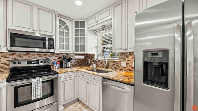 Photo - 330 Bluefish Dr Unidad SI ID1502033P