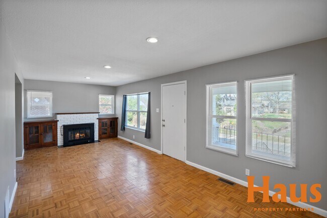 Photo - 1919 SW Huntoon St