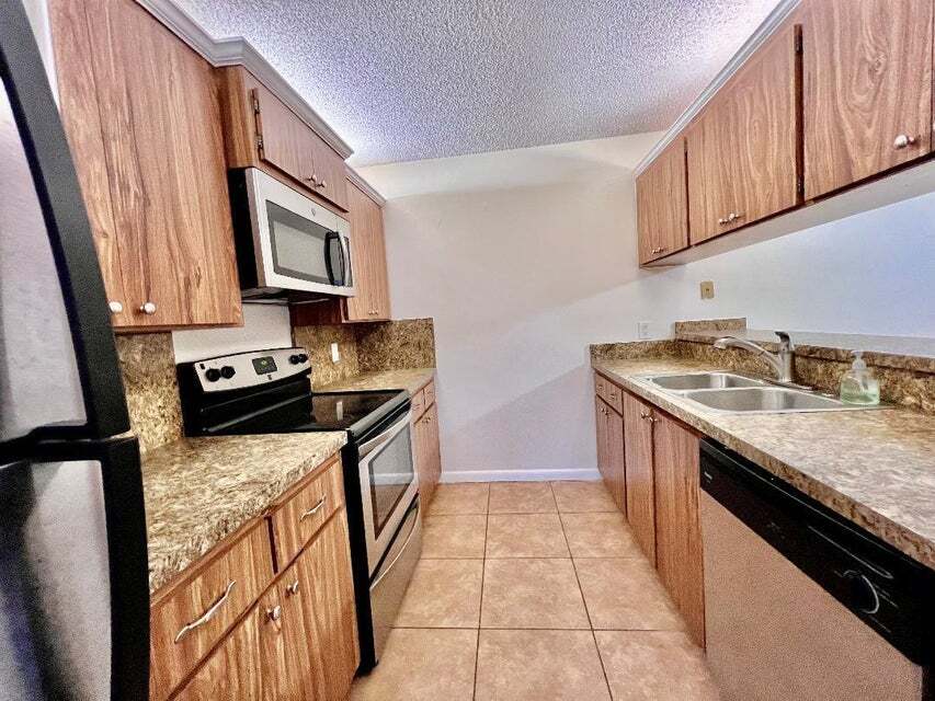 Photo - 2719 27th Way