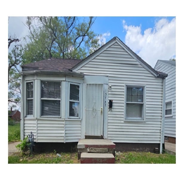 Building Photo - 15757 Mark Twain St