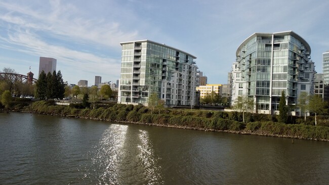 Building on the left, view looking south - 1260 NW Naito Pky Condo Unit 906