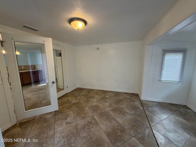 Photo - 2490 Woolery Dr