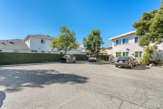 10110  Camarillo Pl.