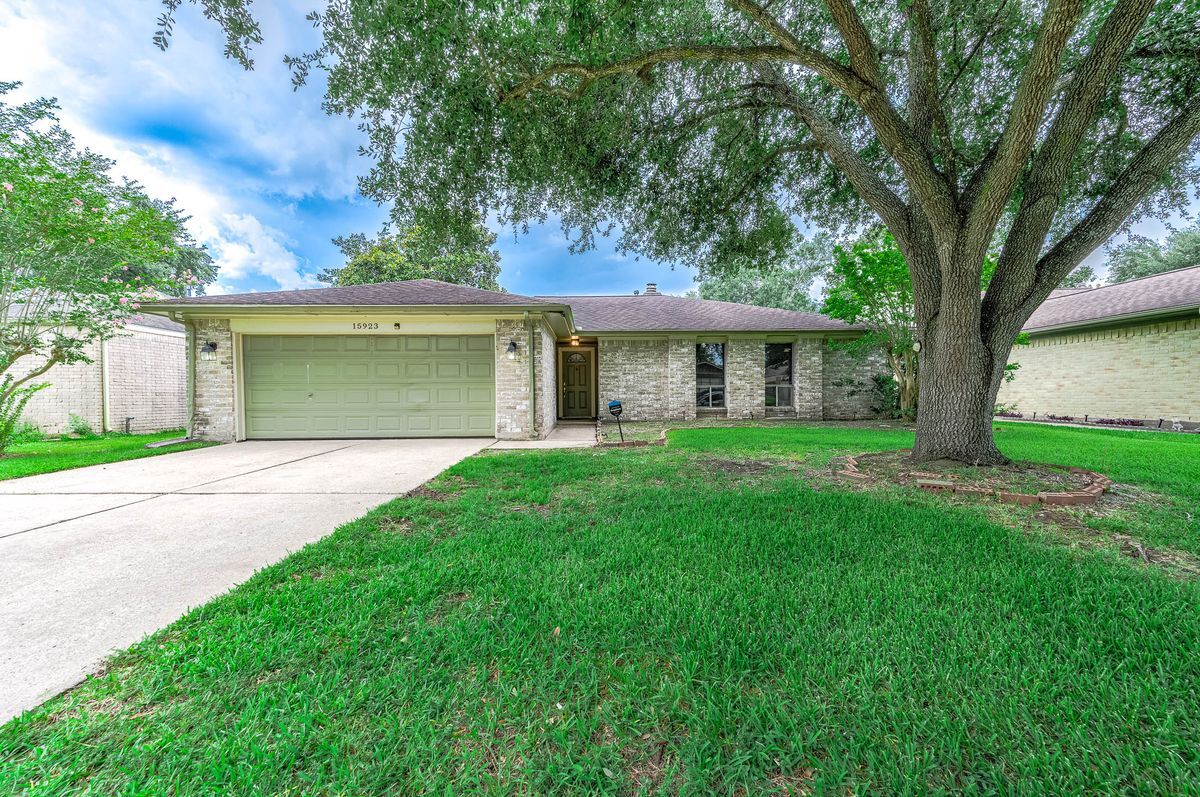 Photo - 15923 Dunmoor Dr House