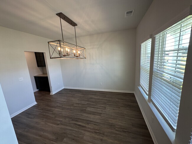 Photo - 74 Gracyn Ln
