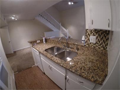 Photo - Convenient Layout- 3bed 2bath 3 story condo.