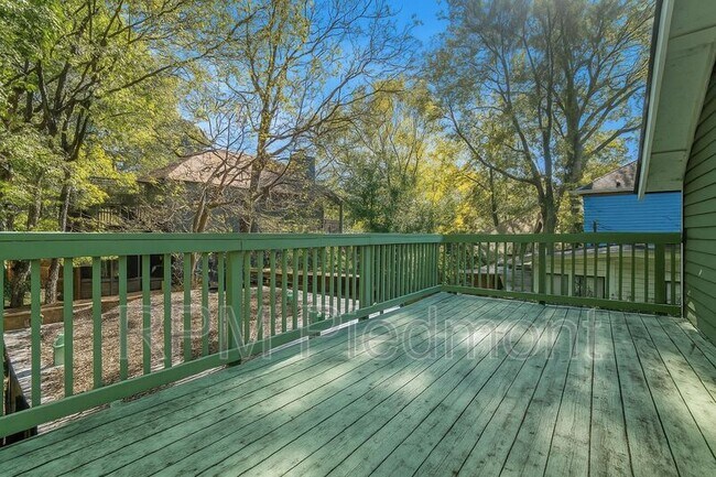 Photo - 388 Oakland Ave SE