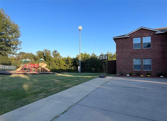 Photo - 1435 Foxwood Ln