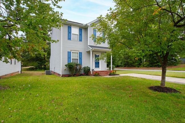 Charming 3-Bed, 2.5-Bath Home with New Roo... - Charming 3-Bed, 2.5-Bath Home with New Roo...