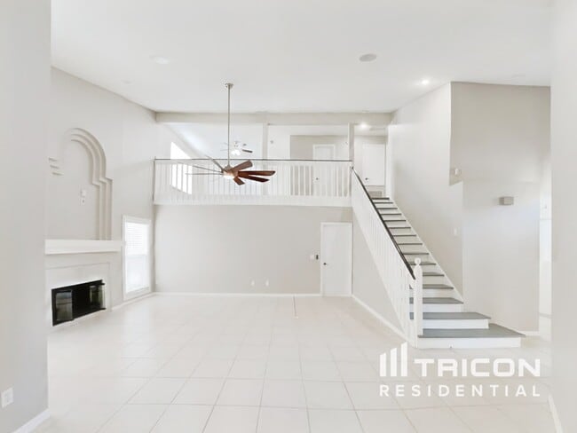 Photo - 468 Wexdon Ct